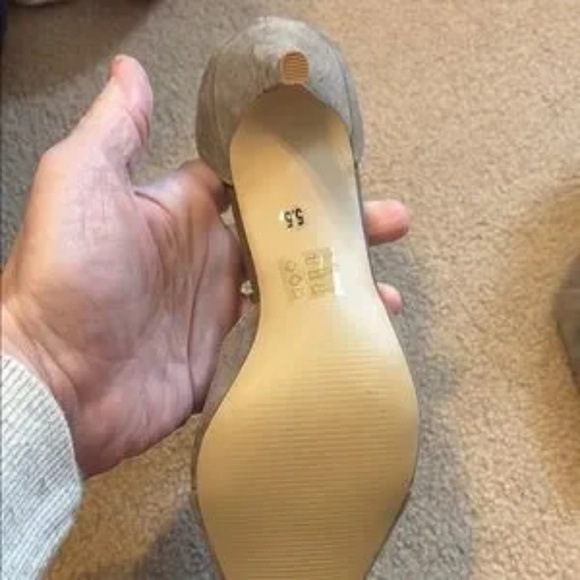 Sole Society Gray Suede Pointed Heels - Picture 4 of 8